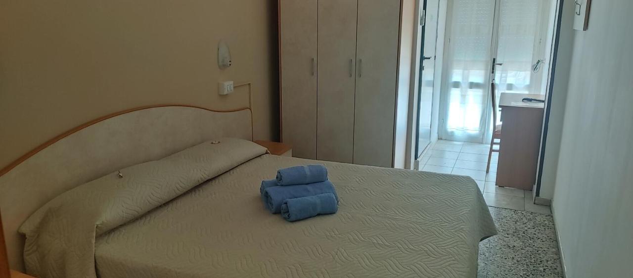 Hotel Adriatico Bellaria-Igea Marina Exterior foto