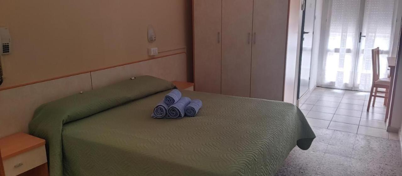 Hotel Adriatico Bellaria-Igea Marina Exterior foto